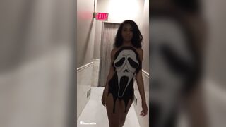 Trashy: She Michael Jackson Bad. Ooh Ooh I’d Let Her do the Dash #1