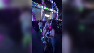 Party Girls: Music Festivals are really wild #4